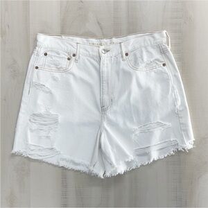 AMERICAN EAGLE womens 90s boyfriend shorts white distressed raw hem sexy VEUC 14